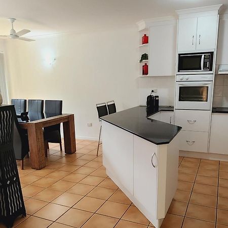 איירלי ביץ' La Villa At Beach Court מראה חיצוני תמונה