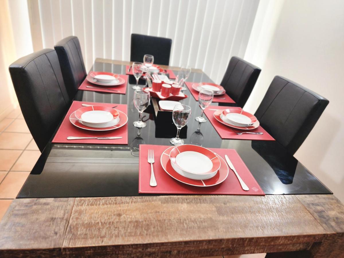 איירלי ביץ' La Villa At Beach Court מראה חיצוני תמונה